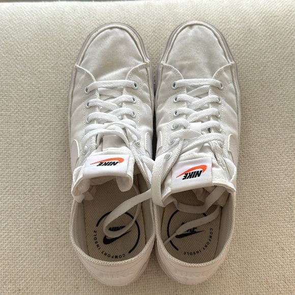 Nike Canvas Sneakers - Picture 3 of 6